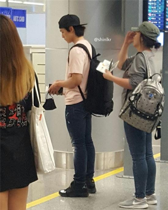 Sao nhí một thời Yeo Jin Goo điển trai, giản dị xuất hiện tại một trường học ở tỉnh Quảng Trị - Ảnh 5.