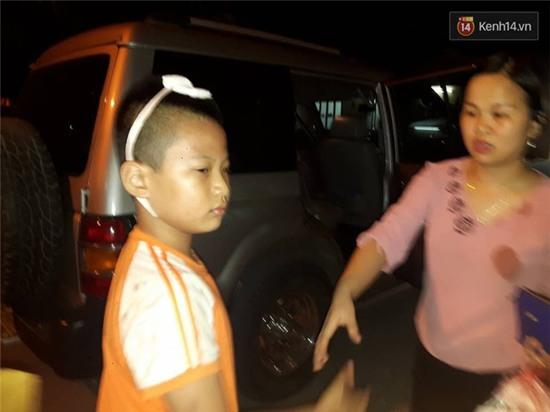 Hà Nội: Mâu thuẫn trên bàn nhậu, người đàn ông cầm bát nước nắm ném rách đầu bé trai 9 tuổi - Ảnh 2.