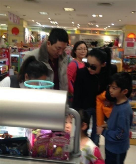 Trương Bá Chi thân mật tình tứ cùng trai trẻ lạ mặt sau khi chia tay bồ đại gia? - Ảnh 7.