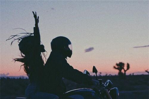 Giá như đâu đó có người đợi tôi...