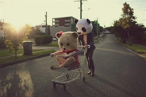 Tình cảm là thứ rất khó đoán, cũng như chuyện nắng mưa của Trời...