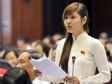 Bà nghị 8x: 'Sắc đẹp chỉ là lợi thế ban đầu'