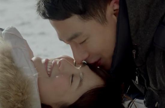 Дорама этой зимой дует ветер 2013. Южнокорейская дорама этой зимой дует ветер. Дораму этой зимой дует ветер. С океана зимой дует. Дорама "этой зимой дует вете.