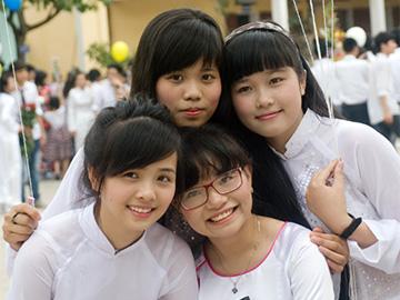 Nét đẹp nữ sinh trước giờ chia tay tuổi học trò