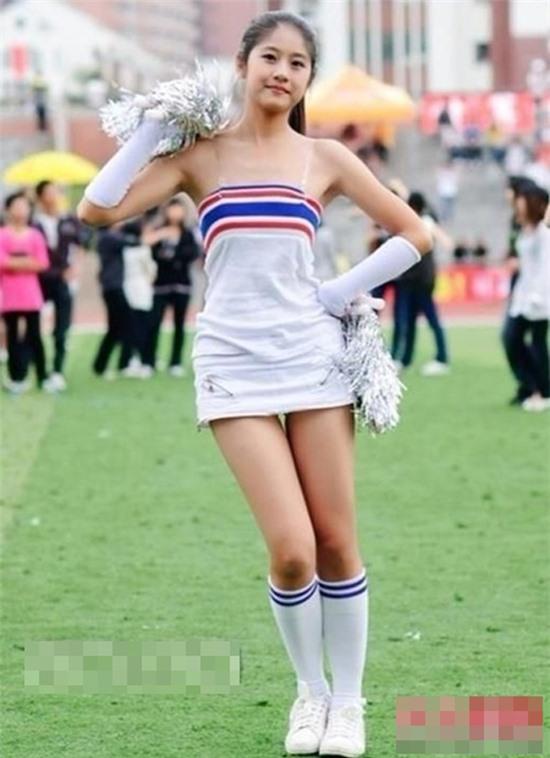 Xong Những cô gái ‘bỗng dưng’ thành hotgirl vì bị ‘rò rỉ’ ảnh lên mạng