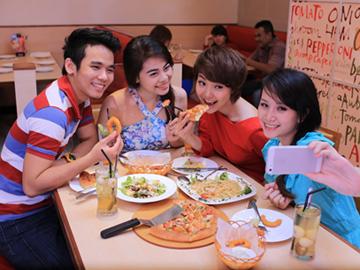 Thưởng thức “đại tiệc” hải sản giữa lòng TP.HCM