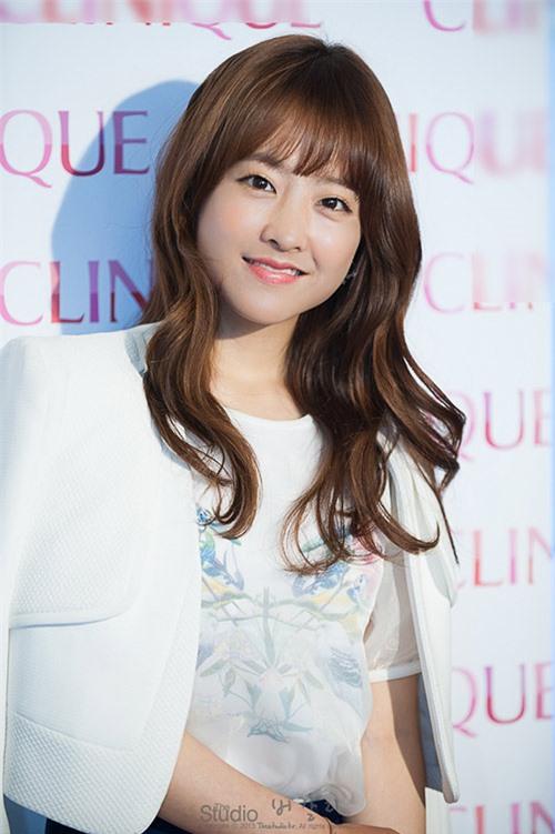 Park Bo Young dạy trang điểm trong suốt - 2