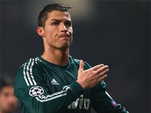 Ronaldo-1372891835_500x0.jpg