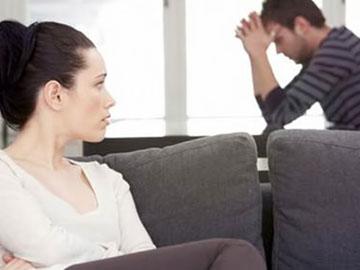 Vì chồng quá văn hóa mà tôi trở thành vô văn hóa