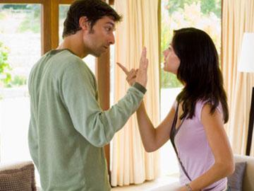 Vợ lên mặt vì bố là sếp của chồng
