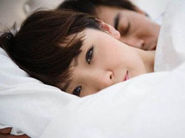 Bí mật từ những tin nhắn trong điện thoại của chồng