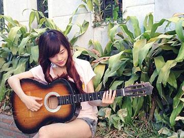 Hot girl 'Hà Nội, em yêu anh' đang gây sốt