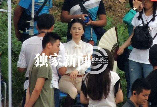 Song Hye Kyo đầy lạ lẫm trong 