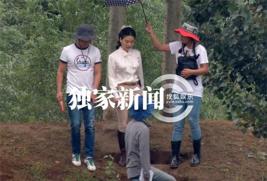 Song Hye Kyo đầy lạ lẫm trong 