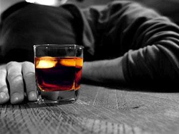 Khóc dở mếu dở phụ huynh người yêu là “tiên tửu”