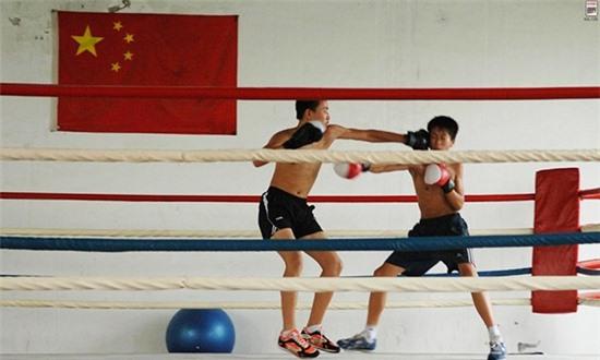 Đột nhập những 