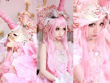 Trọn bộ cosplay ngựa hồng đẹp long lanh của Chibi