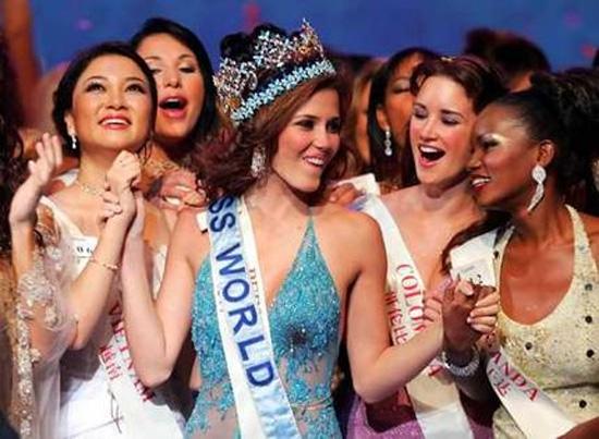 Nguyễn Thị Huyền lặng lẽ sang Ý hội ngộ thí sinh Miss World 2004-1