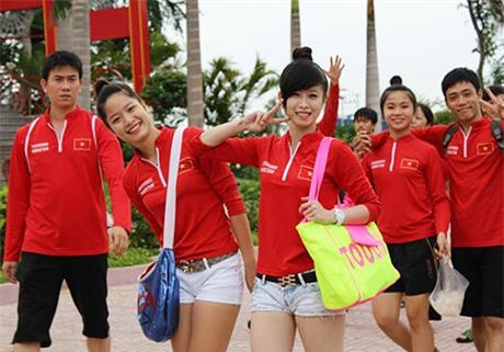 Tuyết Vân giản dị cùng bạn bè trong tuyển taekwondo