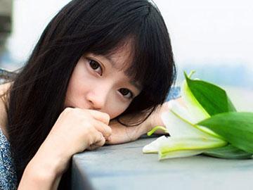 Tôi có nên bỏ bố và bà nội nghèo khó để về với mẹ ruột giàu