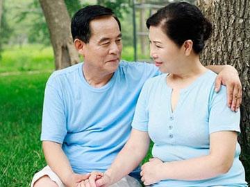 Cám cảnh mẹ chồng đi... làm dâu