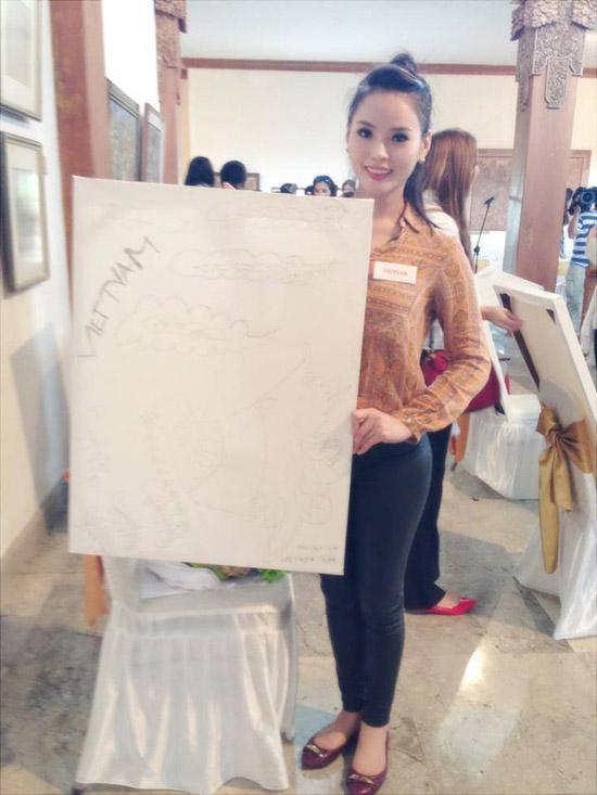 3 nhược điểm khiến Lại Hương Thảo tụt dốc ở Miss World 2013-3