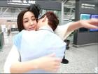 Can Lộ Lộ công khai ôm hôn trai lạ tại sân bay