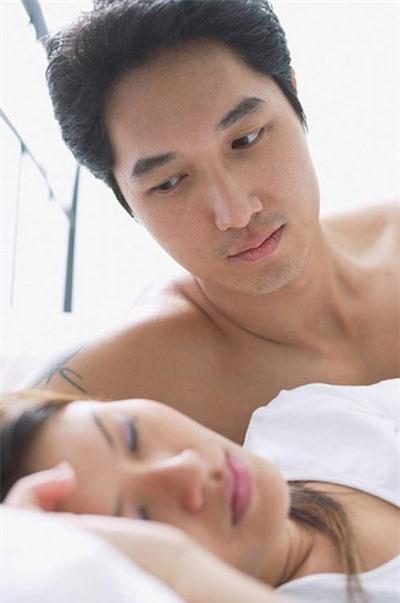 Chồng yếu sinh lý không nói được vợ hư - 1
