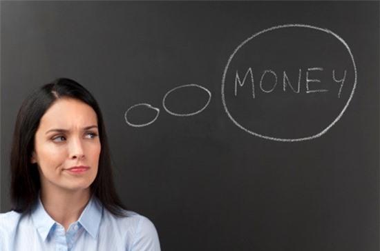 Ấm ức vay tiền mẹ đẻ nộp cho mẹ chồng 1