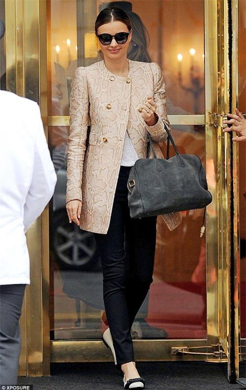 Miranda Kerr bị Louis Vuitton 'đuổi về' vì sai hẹn - 14