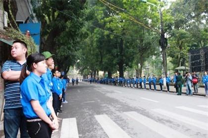 Mọi ngả đường dẫn về Nhà tang lễ Quốc gia Hà Nội đều được phân luồng thông thoáng.