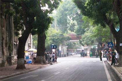 Nhiều