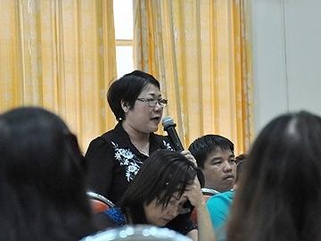 Bán thịt lợn, ghi lô đề kiêm chủ nhóm lớp mầm non