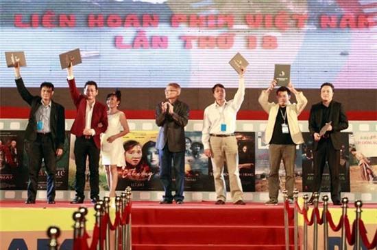 Victor Vũ thắng lớn với dòng phim 