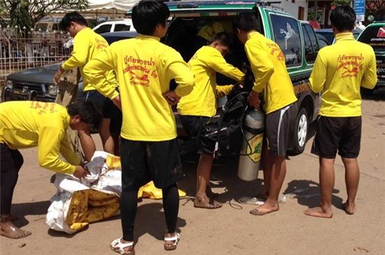 'Mùi tử khí bốc lên nồng nặc tại hiện trường vụ tai nạn Lào' 1