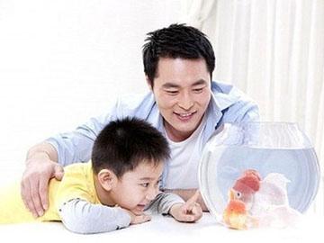 Đang hạnh phúc, người cũ đến nhận con