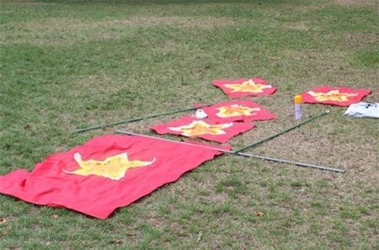SVĐ Nhật Bản đỏ rực cờ Việt Nam ngày Công Vinh bình phục 1