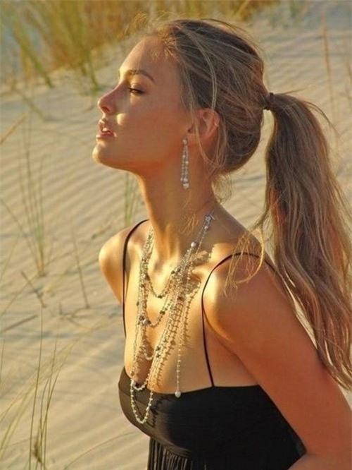 6 kiểu tóc đẹp khi đầu bẩn | Thời trang tóc, Tết tóc, Tóc bết, Búi tóc, Bí quyết