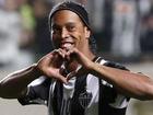 Ronaldinho khuyến khích sex trước trận đấu