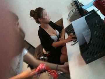 Thời trang gợi cảm tấn công văn phòng!