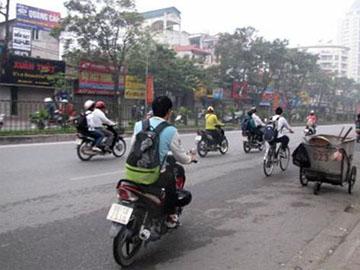 Giới trẻ: Nỗi sợ hãi của người đi đường