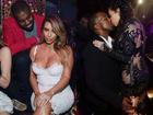20 khoảnh khắc mặn nồng của Kim 'siêu vòng 3' và Kanye