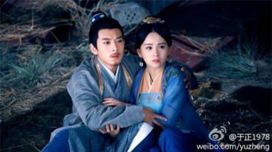 Mai Siêu Phong gây sốc khi liếm tay của Hoàng Dược Sư