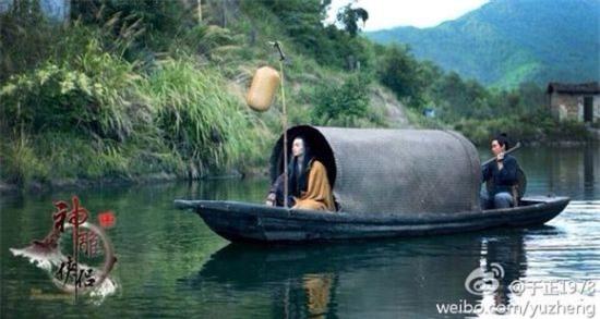 Mai Siêu Phong gây sốc khi liếm tay của Hoàng Dược Sư