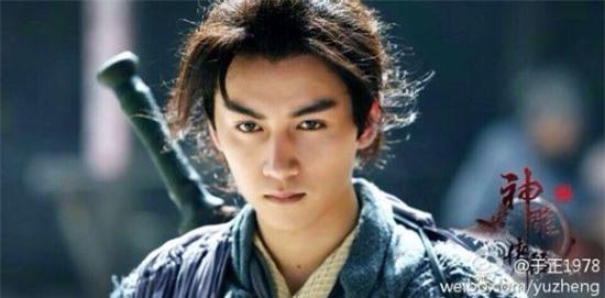 Mai Siêu Phong gây sốc khi liếm tay của Hoàng Dược Sư