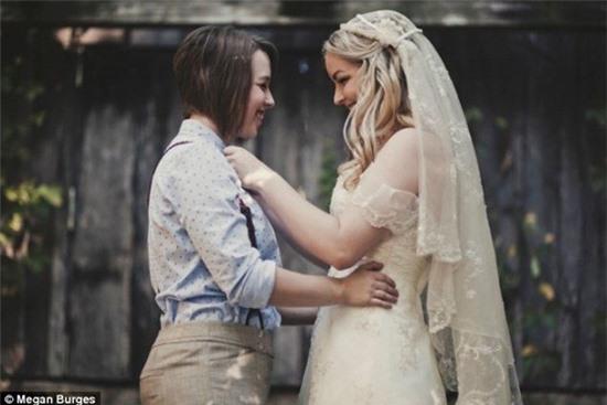 Bộ ảnh cưới của cặp đồng tính nữ gây sốt Internet 6