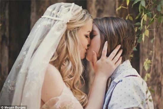 Bộ ảnh cưới của cặp đồng tính nữ gây sốt Internet 8