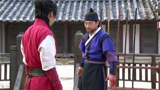 Khi học trò nổi loạn, làm giáo viên phát mệt trong phim