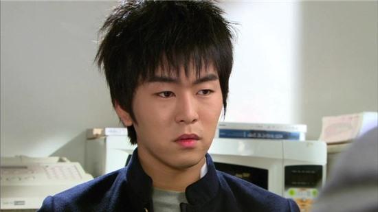 Khi học trò nổi loạn, làm giáo viên phát mệt trong phim