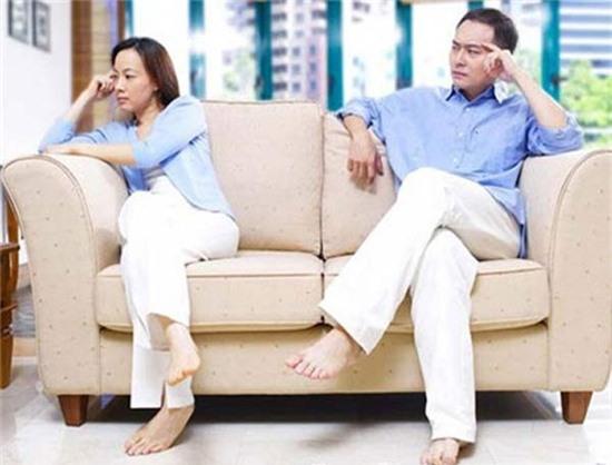 Cười ngất với chiêu “dằn mặt tình địch” của các quý ông 1